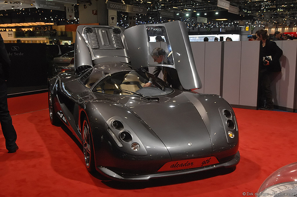 2008 Geneva Motor Show-3