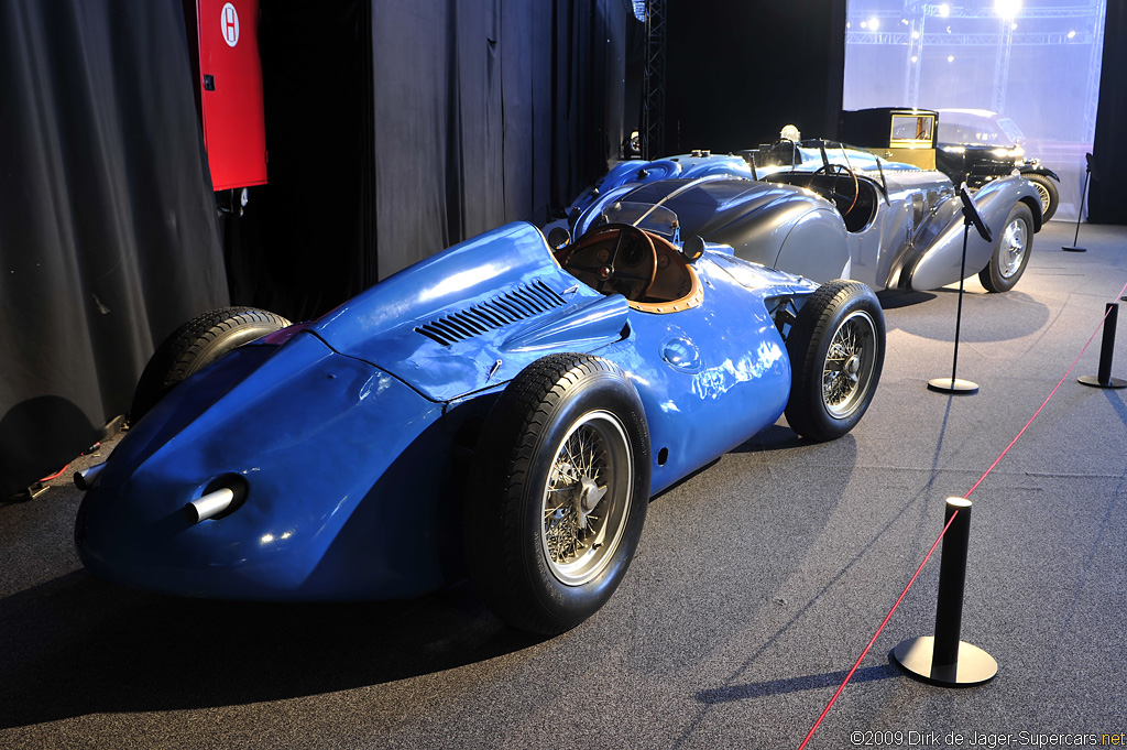 2009 Bugatti 100 Expo at Autoworld Brussels-1