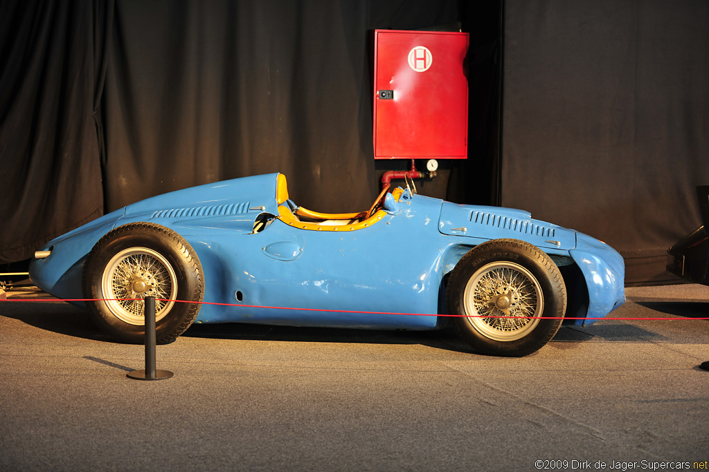 2009 Bugatti 100 Expo at Autoworld Brussels-1