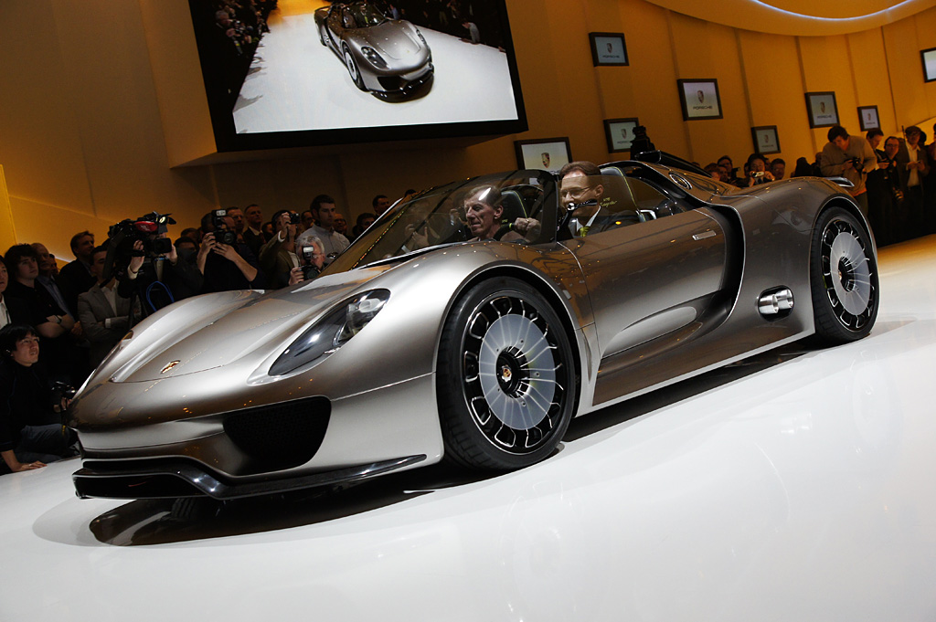 2010 Geneva International Motor Show-1