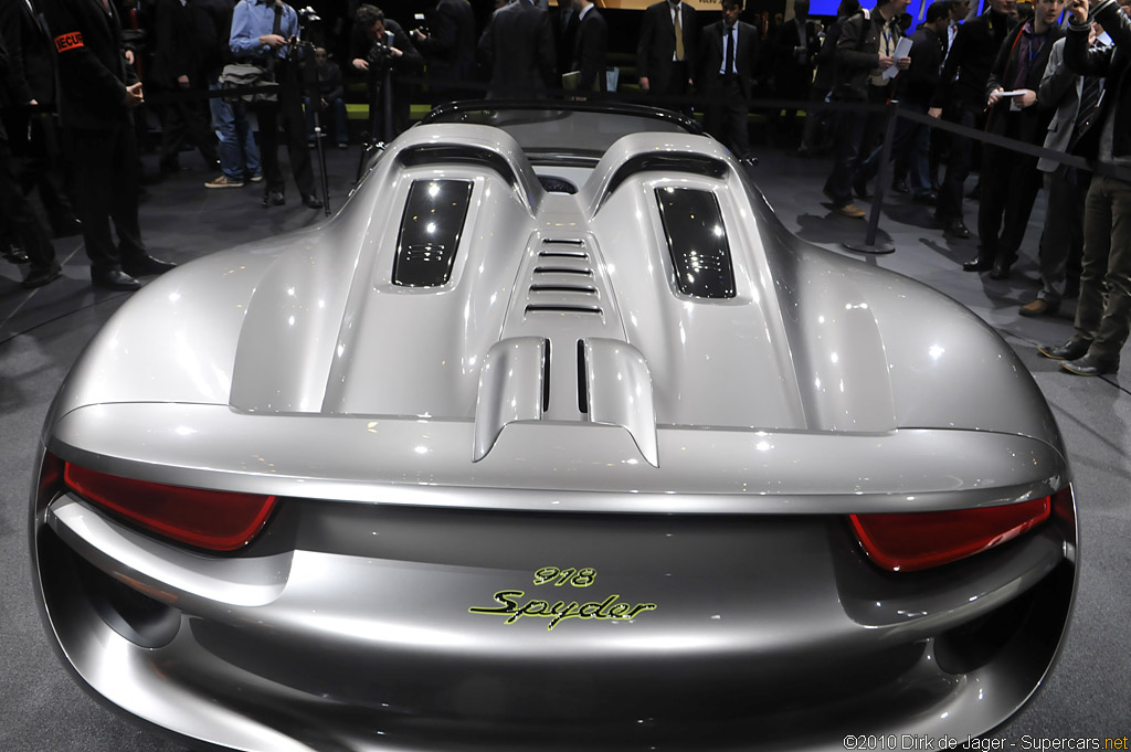 2010 Geneva International Motor Show-1