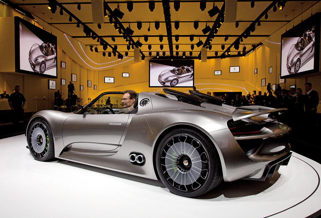 2010 Geneva International Motor Show-1