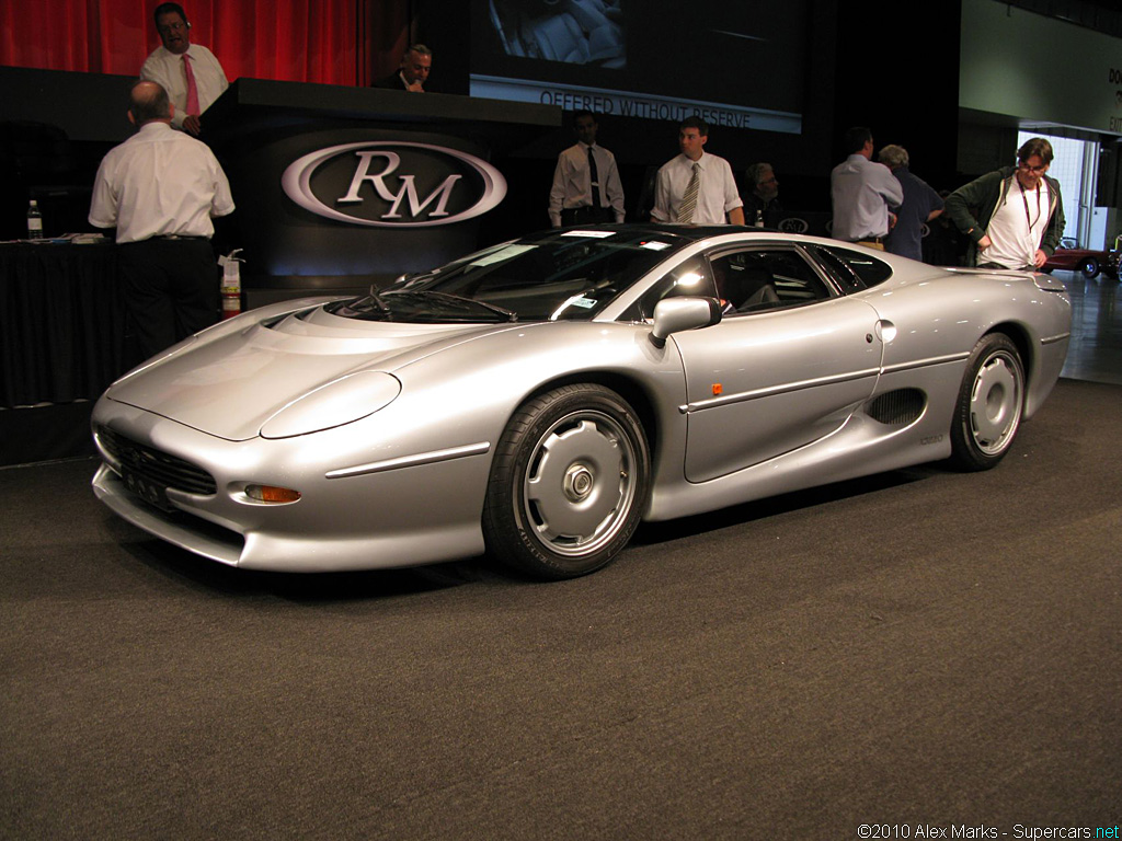 Jaguar XJ220 Gallery