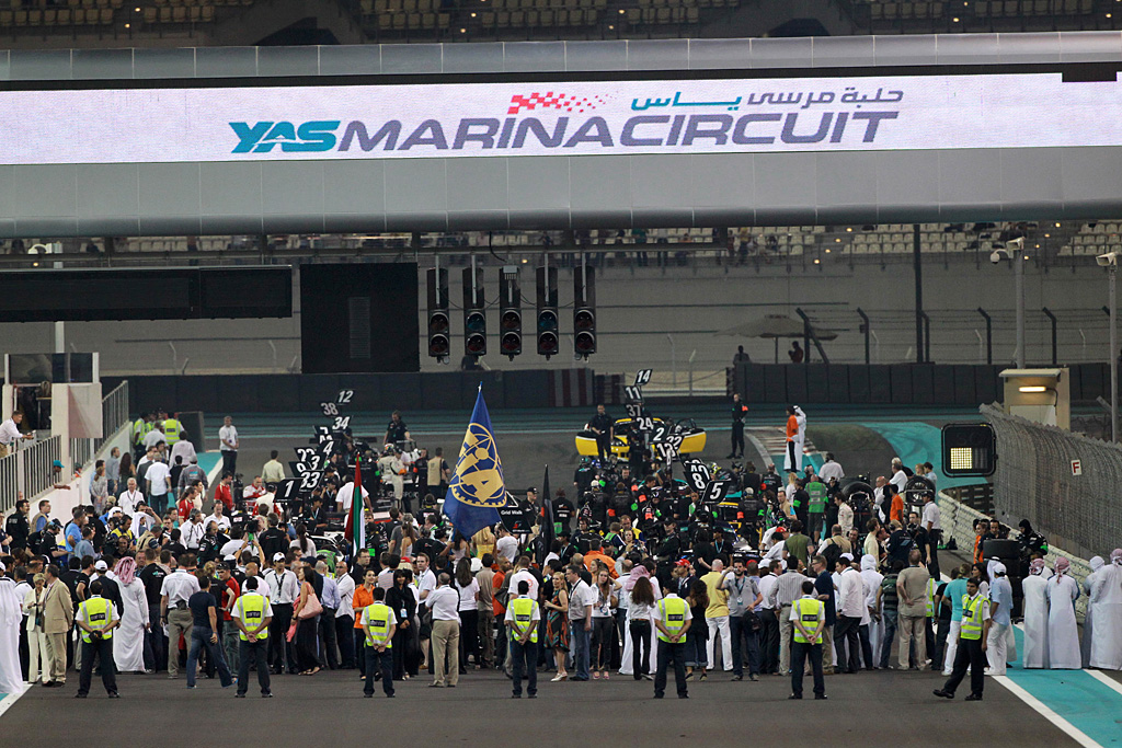 2010 FIA GT1 World Championship in Abu Dhabi-1