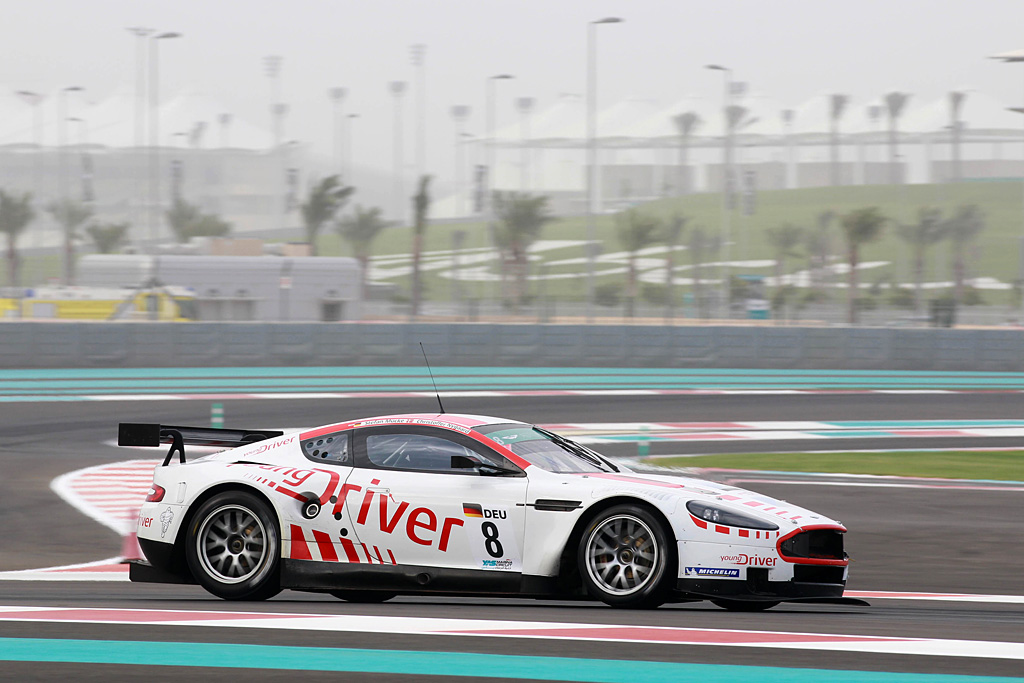 2010 FIA GT1 World Championship in Abu Dhabi-1