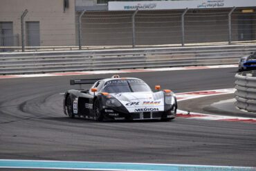 2010 FIA GT1 World Championship in Abu Dhabi-1