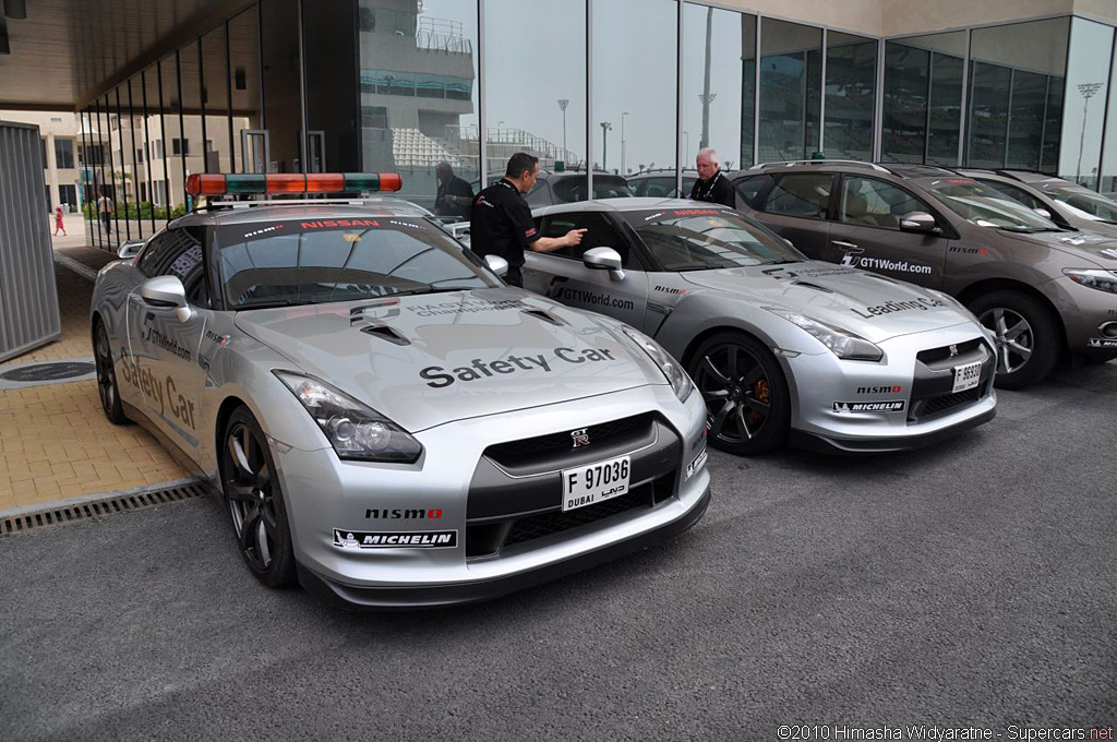 2010 FIA GT1 World Championship in Abu Dhabi-1