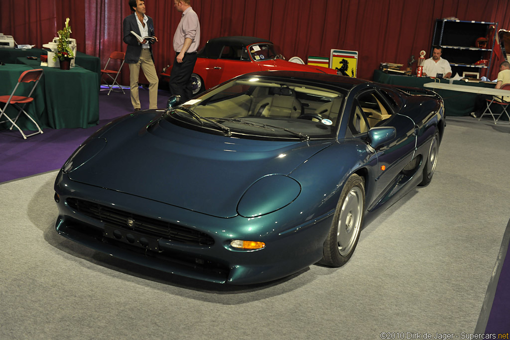 Jaguar XJ220 Gallery