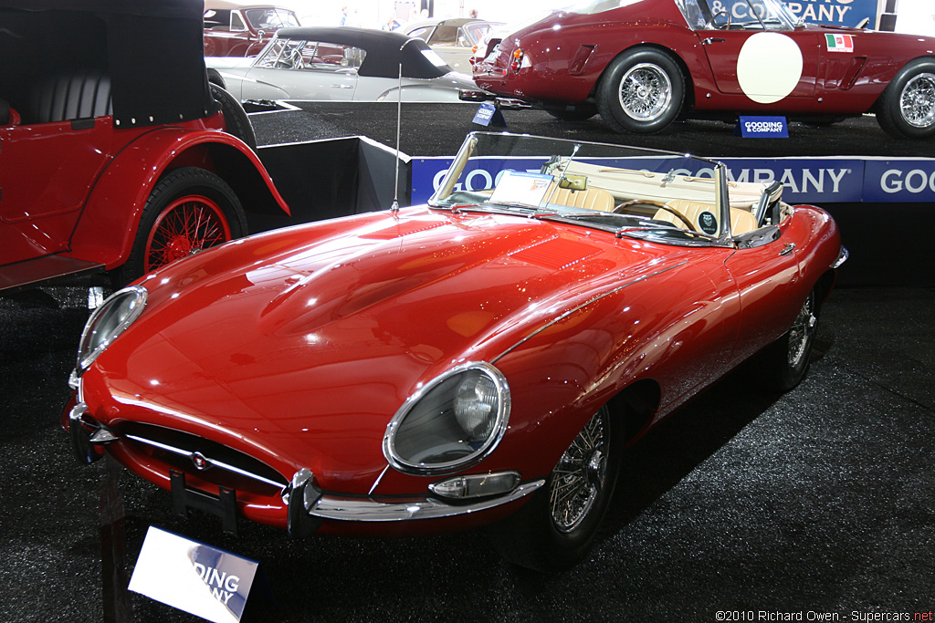 1965 Jaguar E-Type 4.2 Roadster Gallery