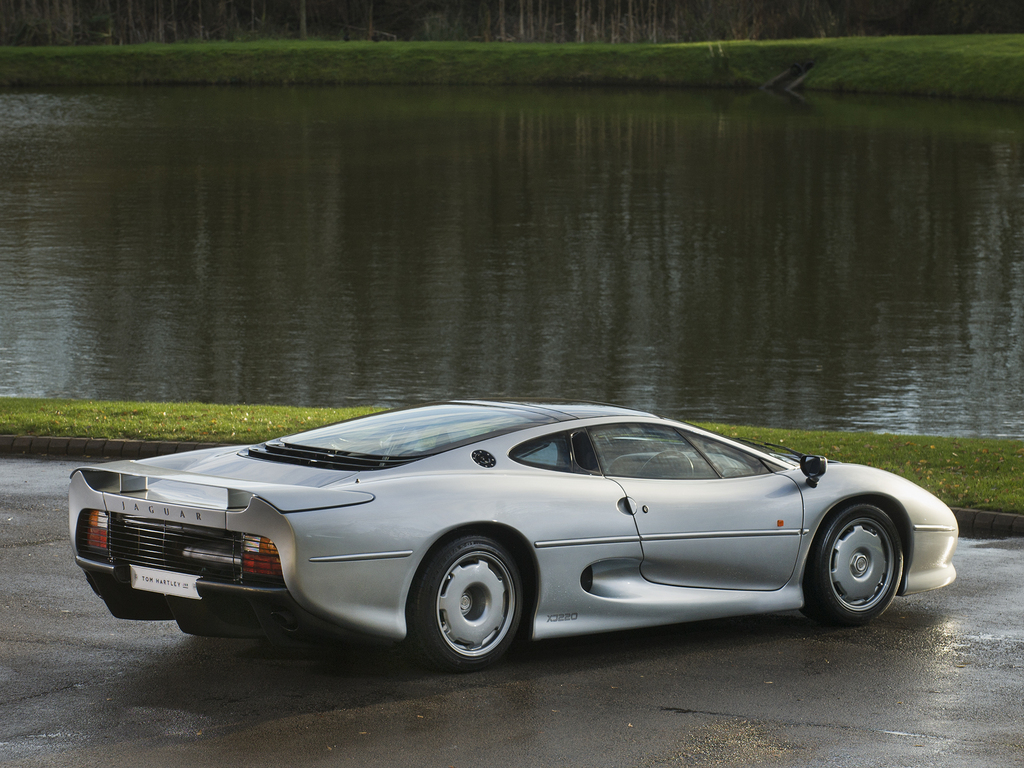 Jaguar XJ220 Gallery