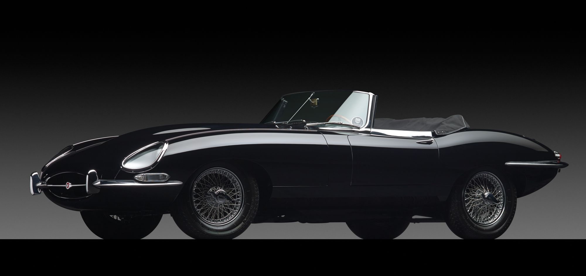 1965 Jaguar E-Type 4.2 Roadster Gallery