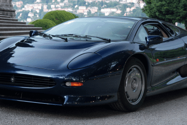 Jaguar XJ220