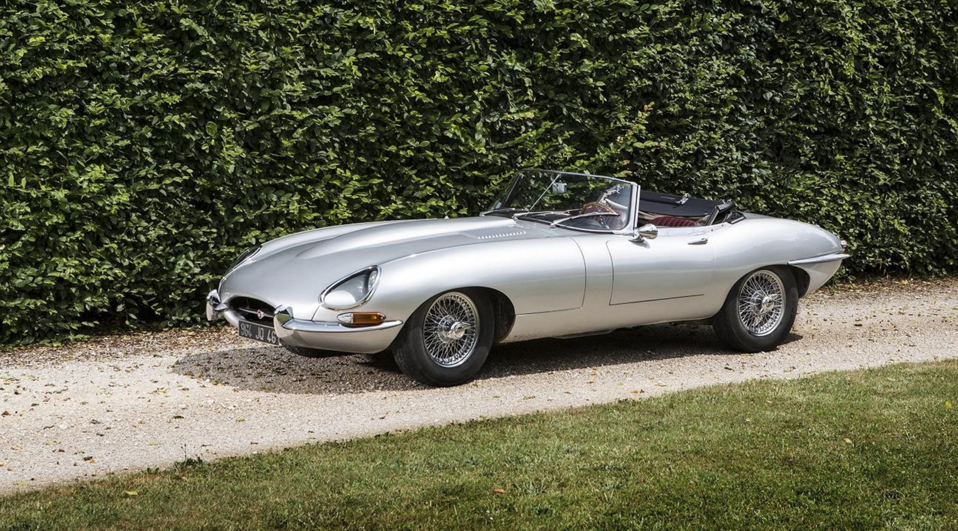 1965 Jaguar E-Type 4.2 Roadster Gallery