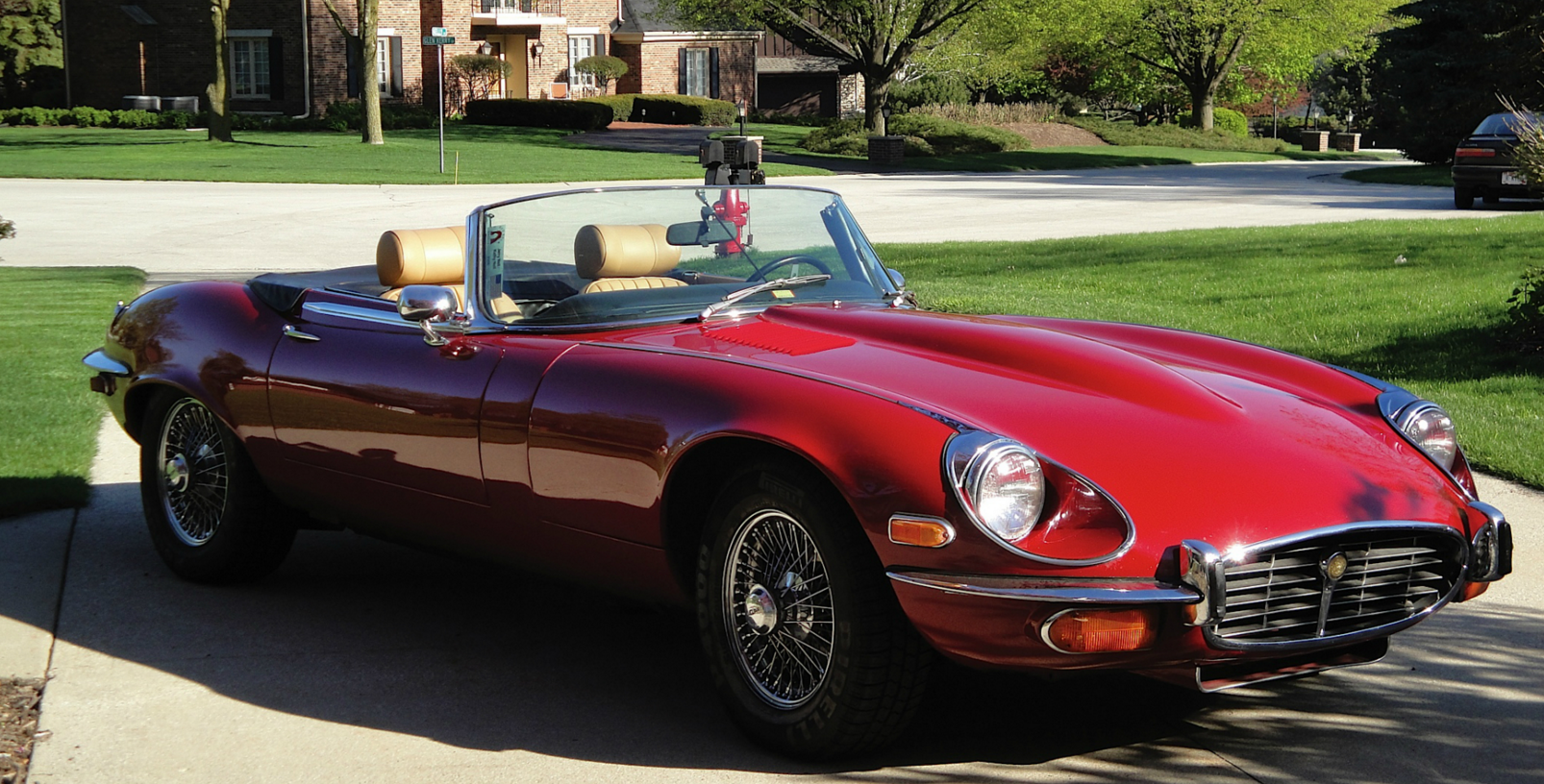 Jaguar E-Type Series III Roadster Gallery