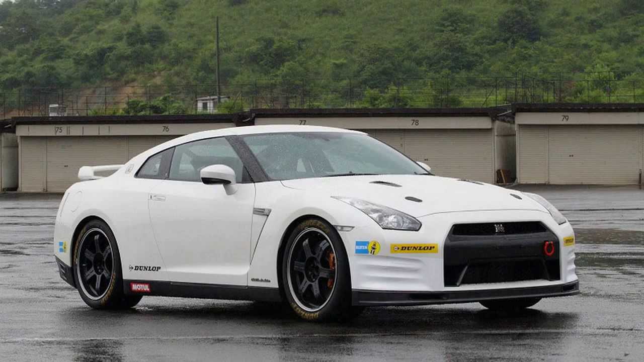 2011 Nissan GT-R Club Track Edition