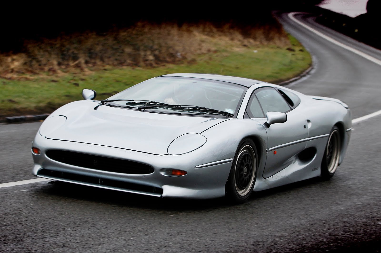 Jaguar XJ220 Gallery