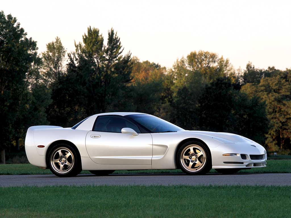 2002 Chevrolet Corvette White Shark Concept