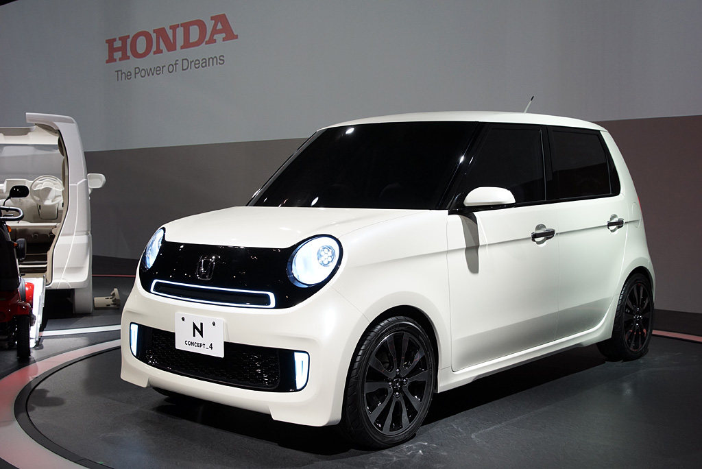 2011 Tokyo Motor Show-1