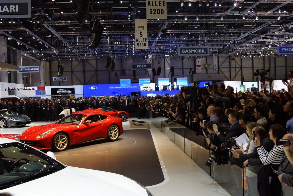 2012 Geneva Motor Show-1