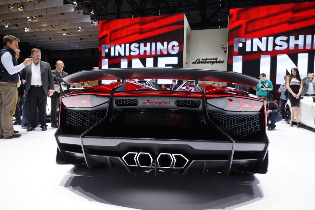 2012 Geneva Motor Show-1