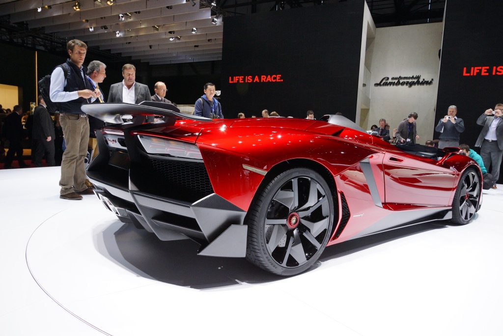 2012 Geneva Motor Show-1