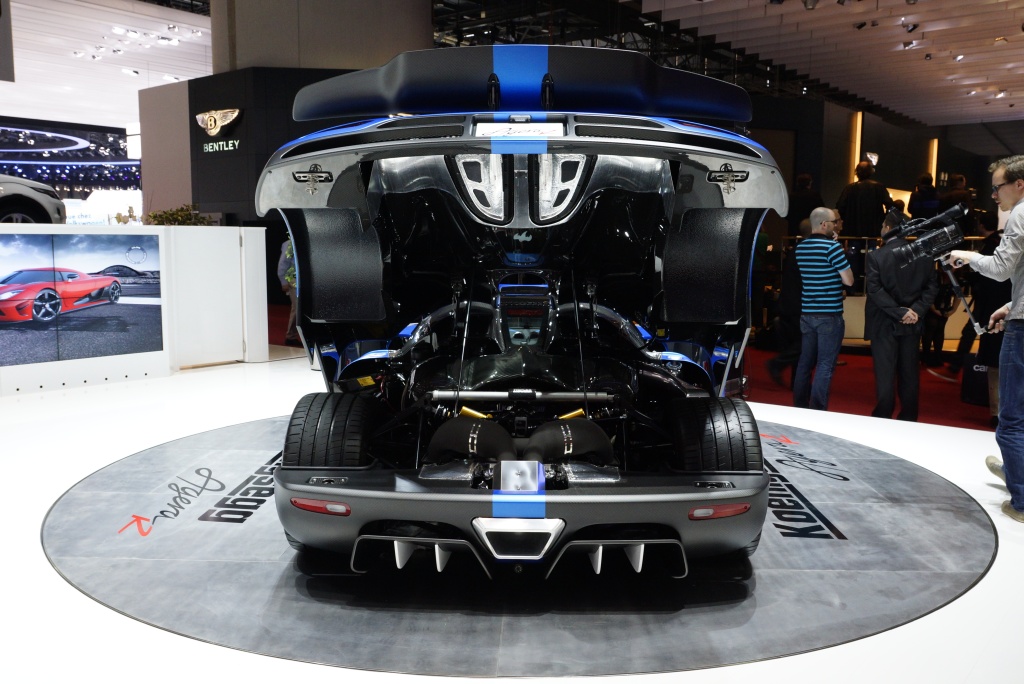 2012 Geneva Motor Show-1