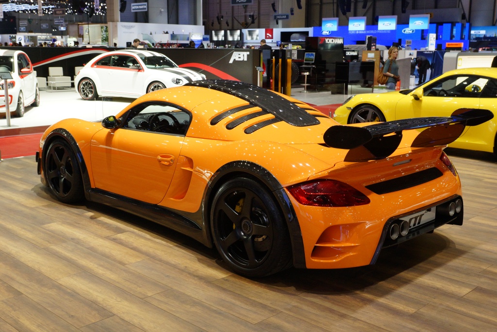 2012 Geneva Motor Show-1