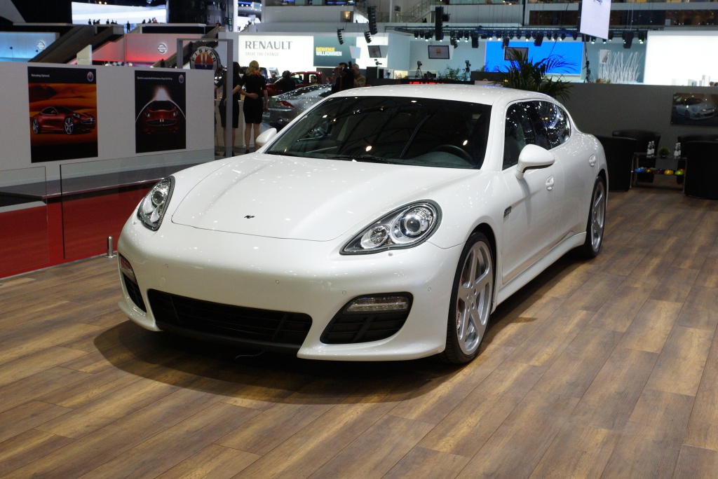 2012 Geneva Motor Show-1