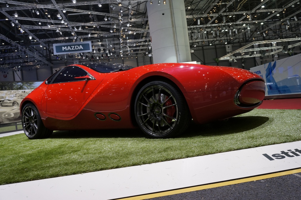 2012 Geneva Motor Show-1