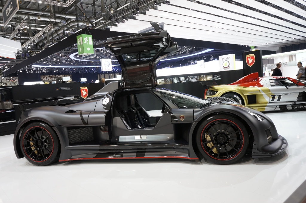 2012 Geneva Motor Show-1