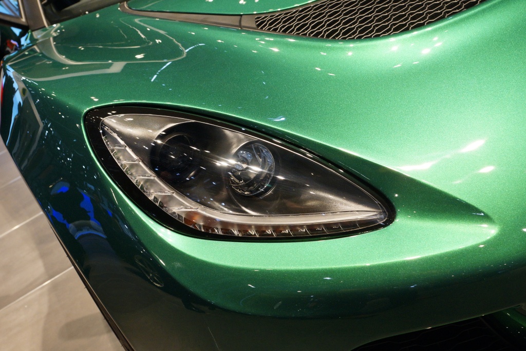 2012 Geneva Motor Show-1