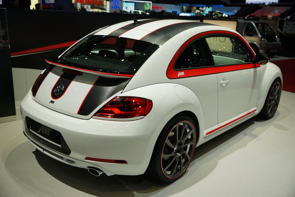 2012 Geneva Motor Show-1