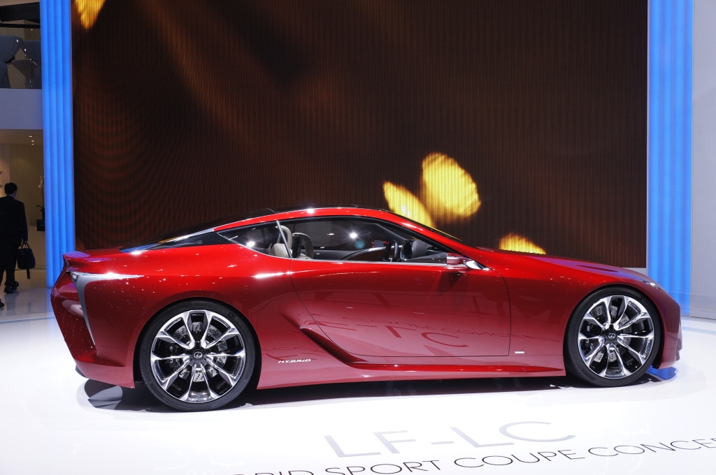 2012 Geneva Motor Show-1