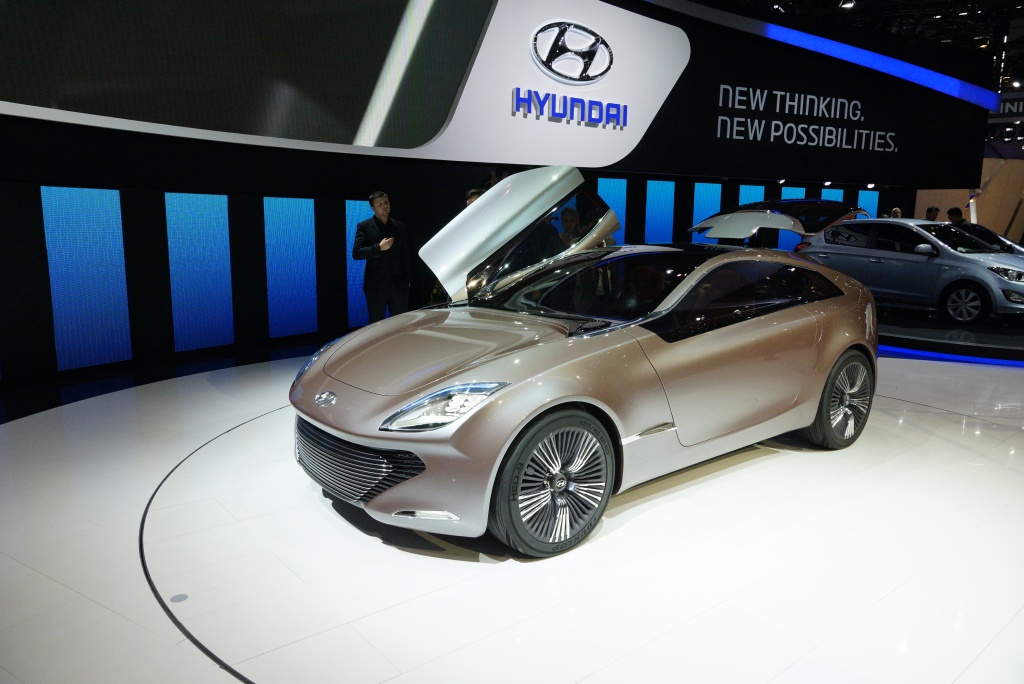 2012 Geneva Motor Show-1