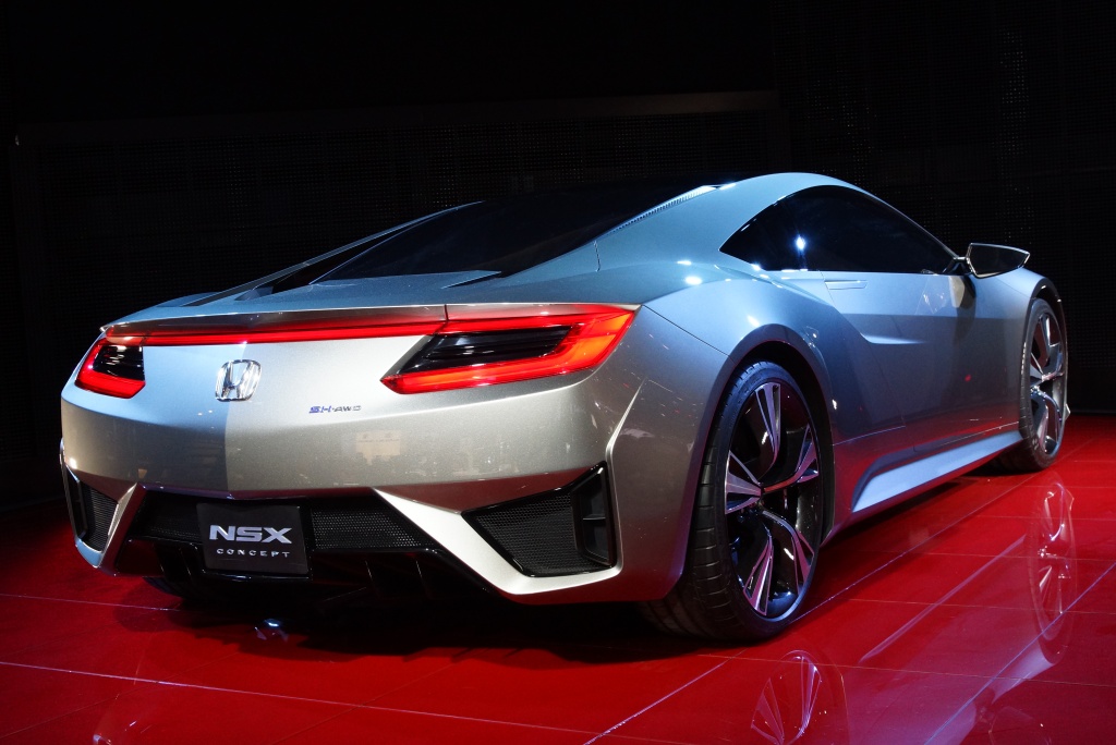 2012 Geneva Motor Show-1