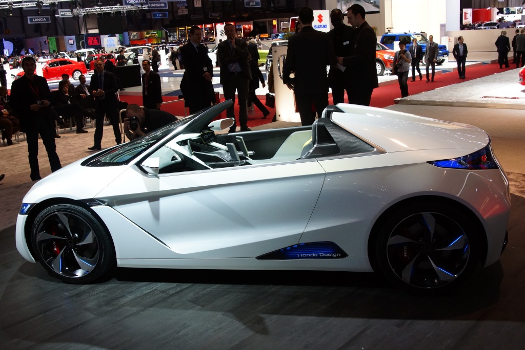 2012 Geneva Motor Show-1