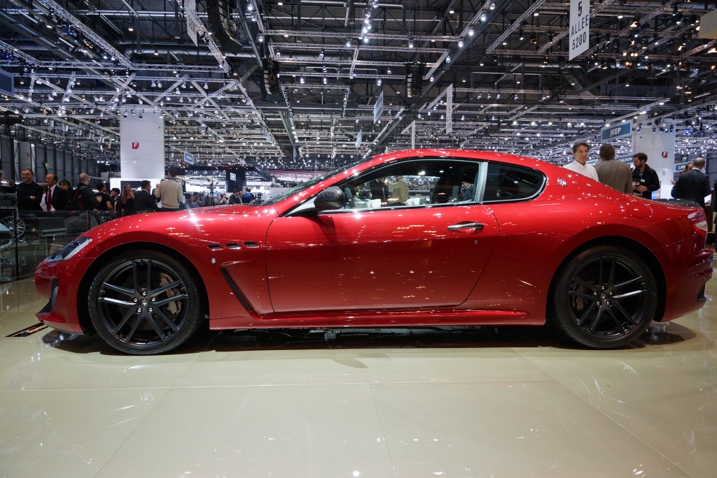 2012 Geneva Motor Show-1