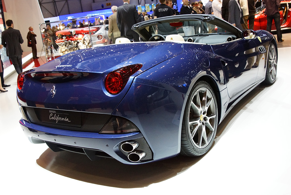 2012 Geneva Motor Show-1