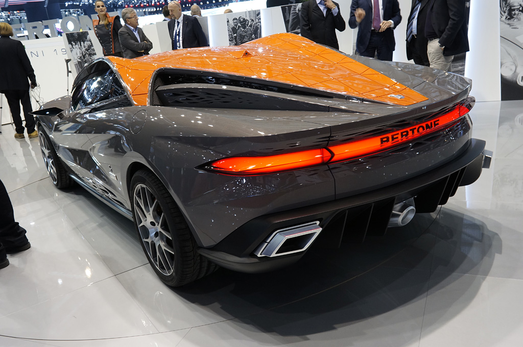 2012 Geneva Motor Show-1