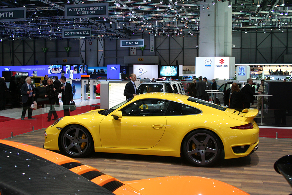 2012 Geneva Motor Show-1