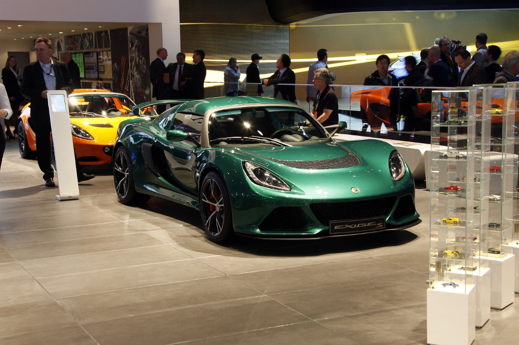 2012 Geneva Motor Show-1