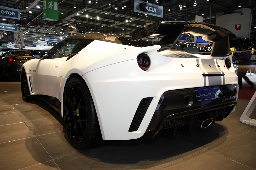 2012 Geneva Motor Show-1