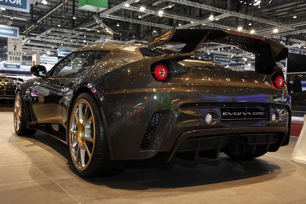 2012 Geneva Motor Show-1