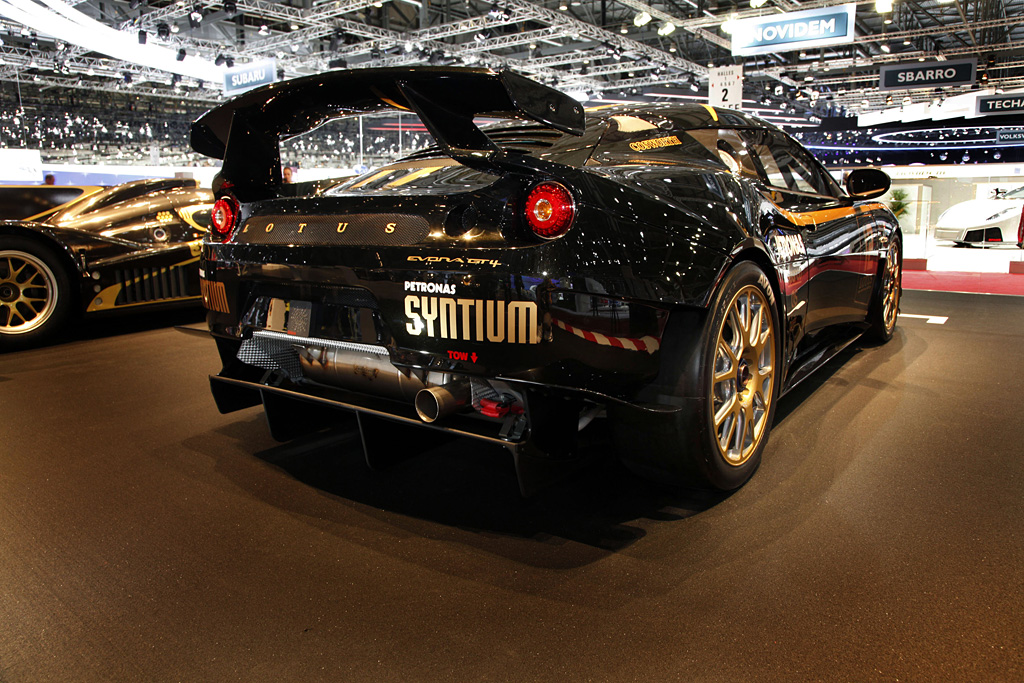 2012 Geneva Motor Show-1