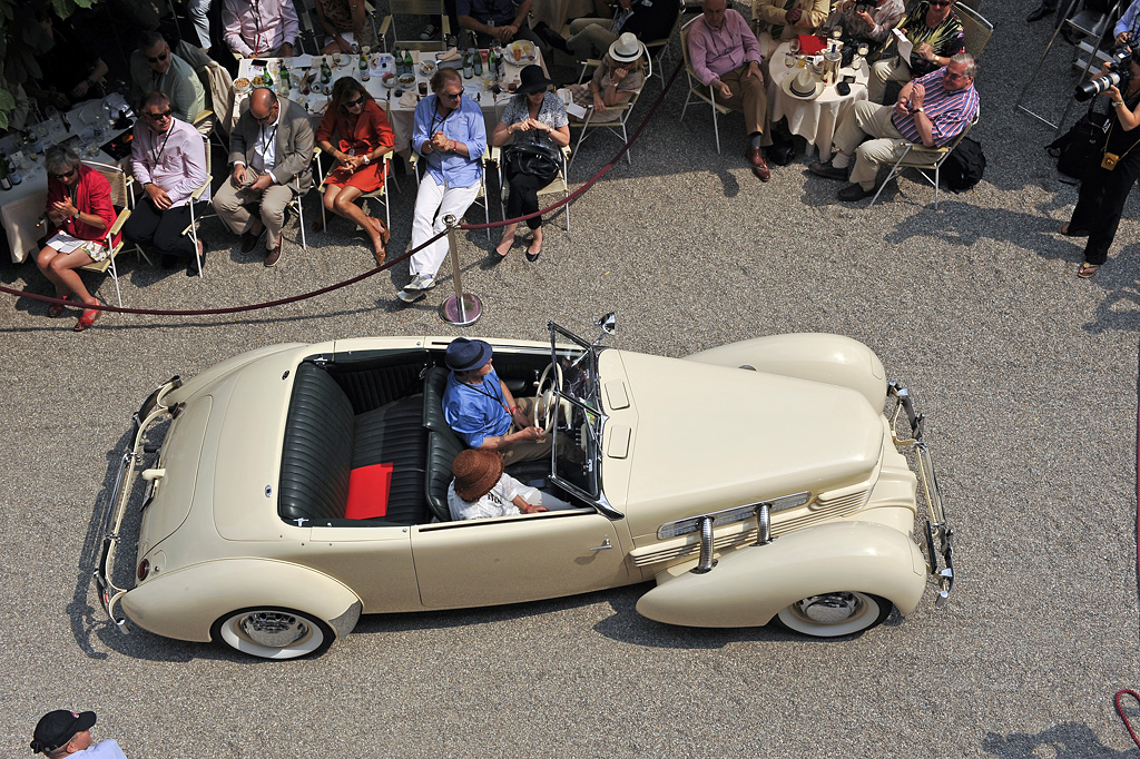 1937 Cord 812 Gallery