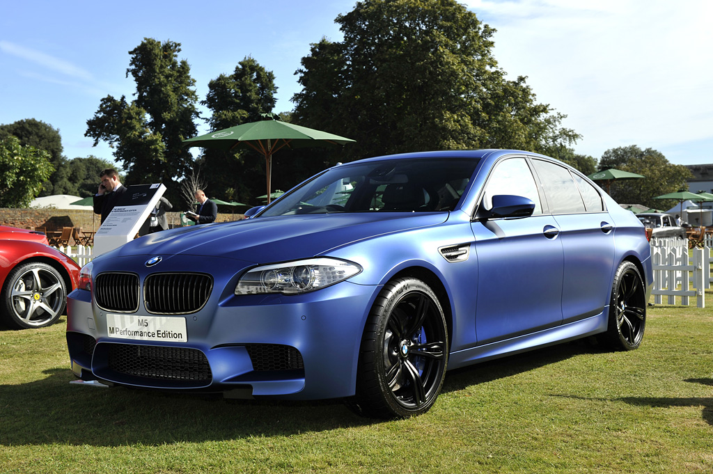 2011 BMW M5 Gallery