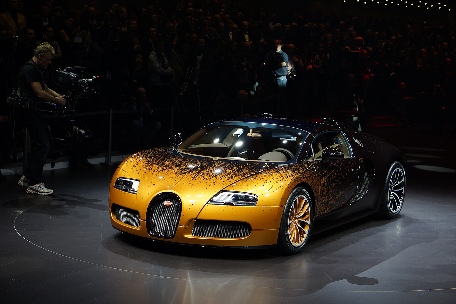 2009 Bugatti 16/4 Veyron Grand Sport Gallery