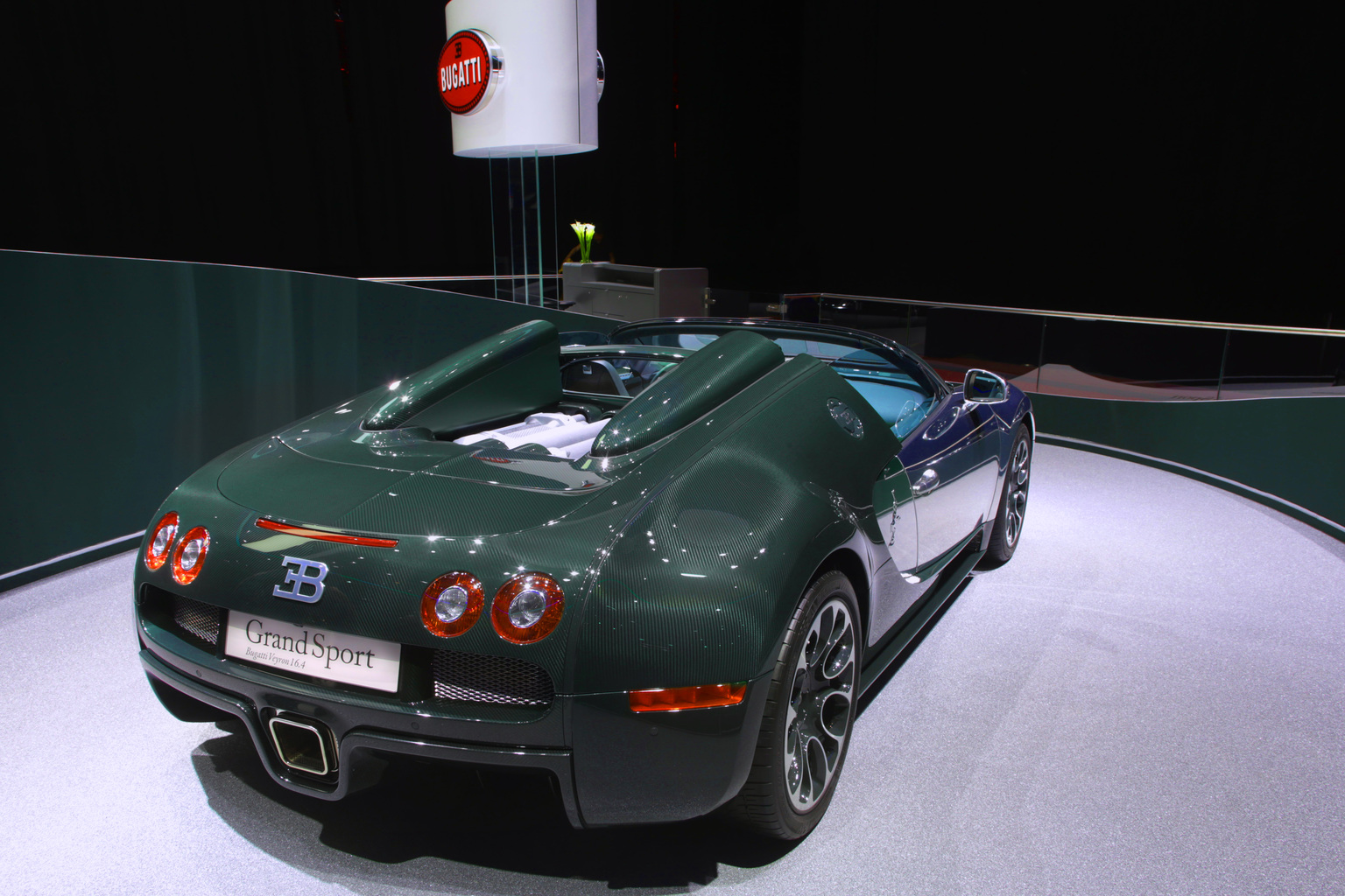 2009 Bugatti 16/4 Veyron Grand Sport Gallery