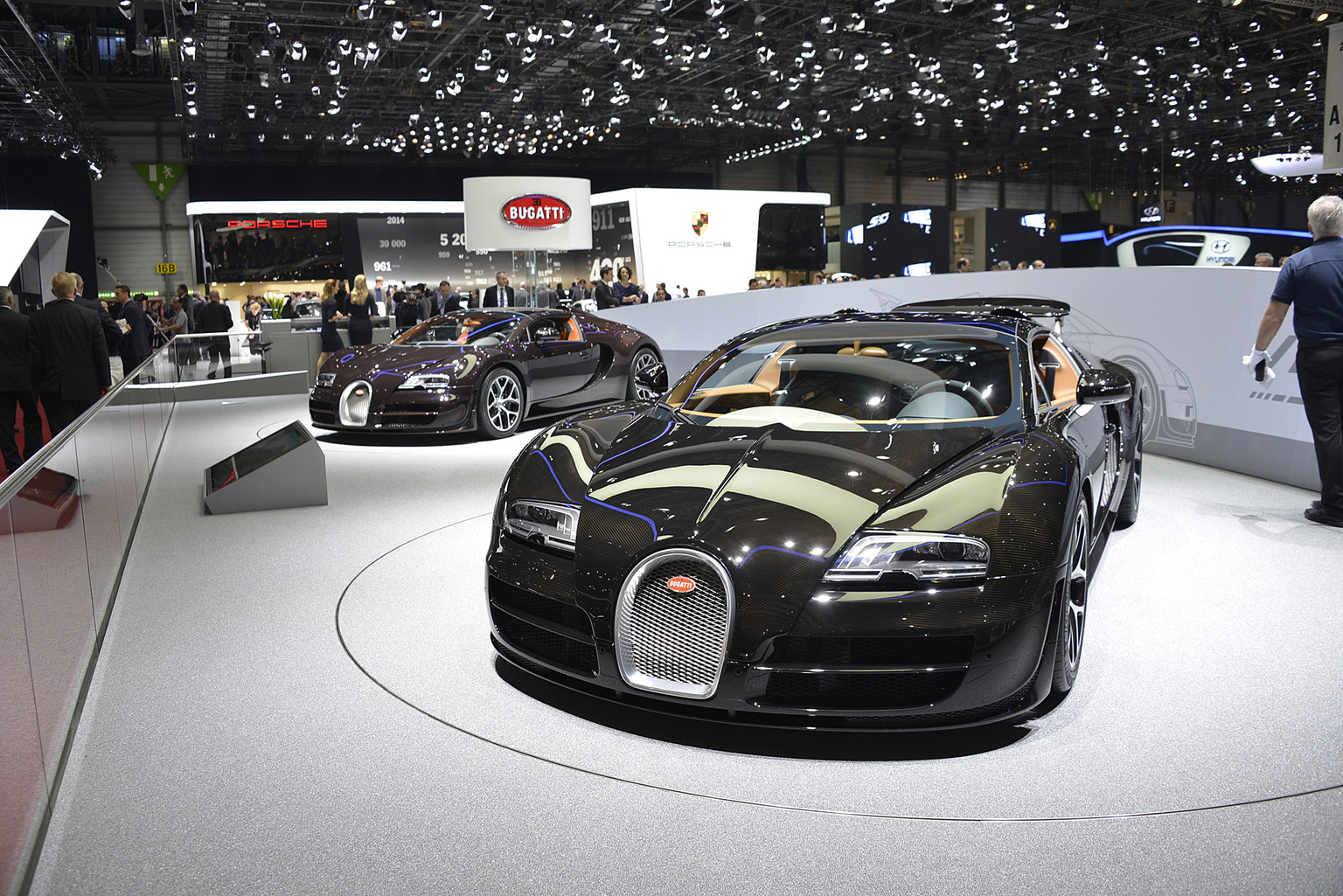 2009 Bugatti 16/4 Veyron Grand Sport Gallery