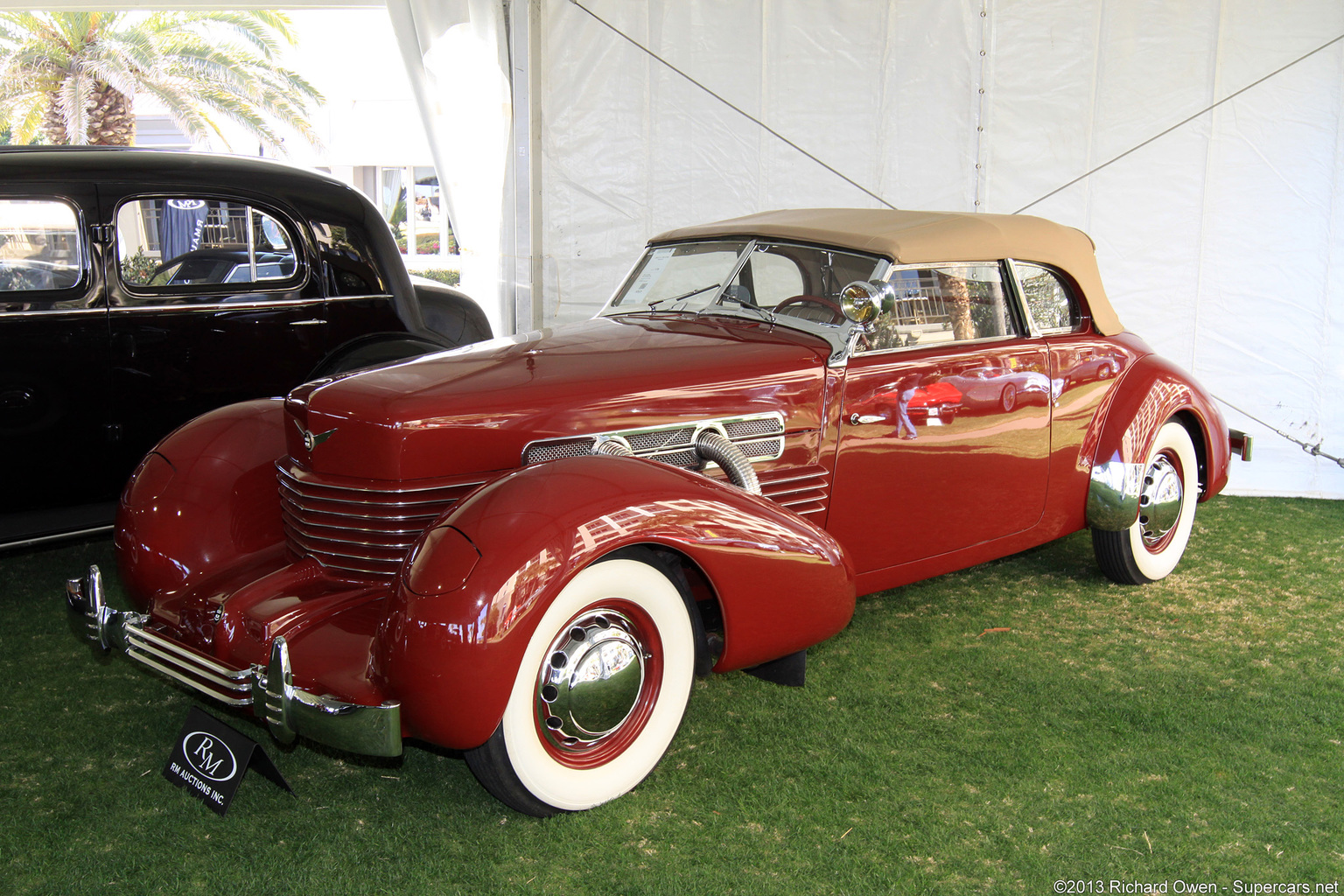 1937 Cord 812 Gallery